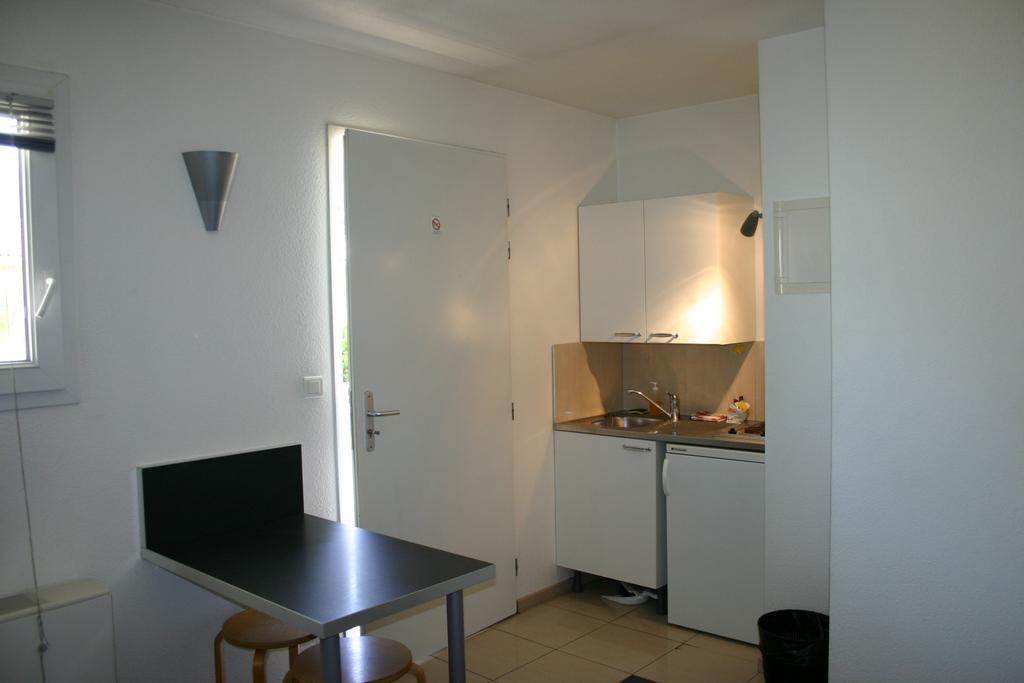 Appart'Hotel Residella Aubagne Gémenos Rum bild